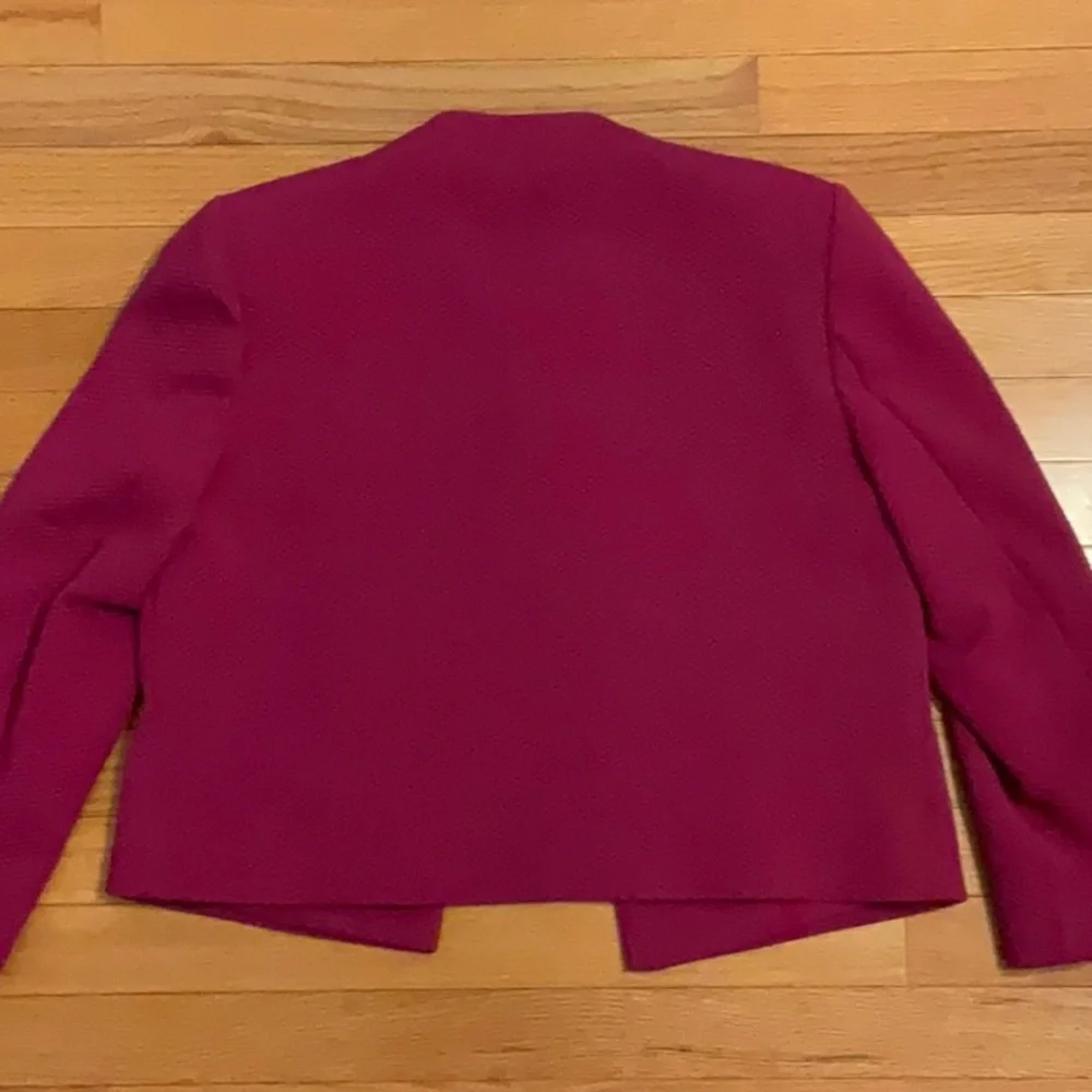 Calvin Klein Pattern Blazer - Picture 7 of 7